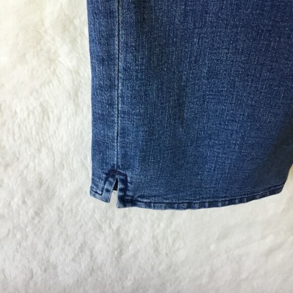 Iceberg Blue Capri Jeans - Picture 8 of 10
